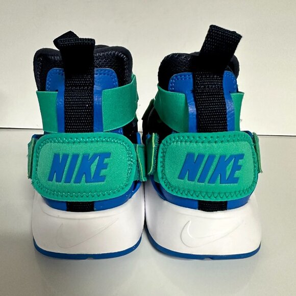 Nike Huarache City Sneaker - Picture 5 of 10